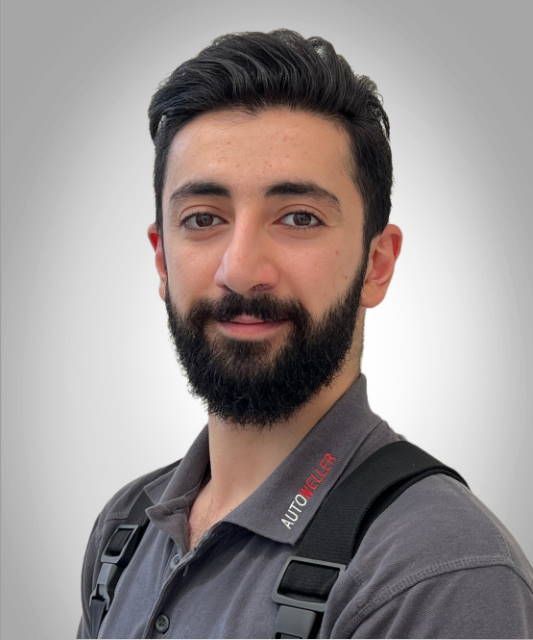 Auszubildender Kfz-Mechatroniker Mohammed Kamel Shawa
